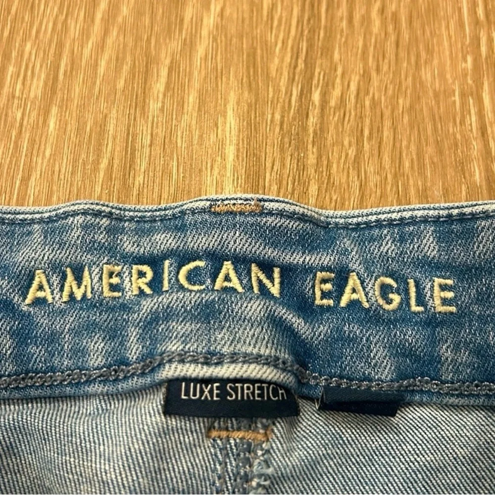 Like New 💙American Eagle Super High-Rise Flare 👖Wide Leg Jeans💙Size 6 - Picture 3 of 8